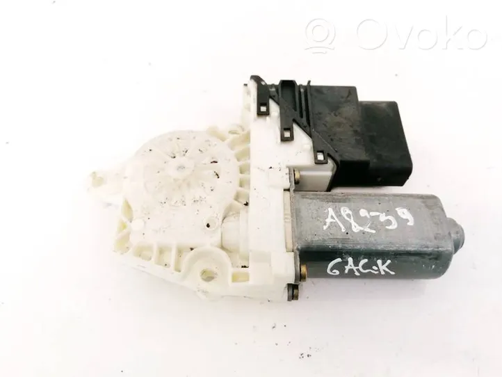 Seat Leon (1M) Rear door window regulator motor 101389101