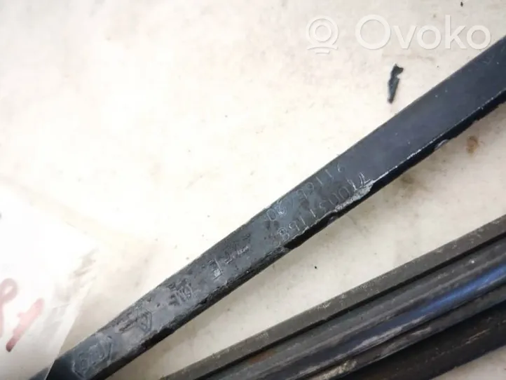 Opel Vivaro Front wiper blade arm 7700311582