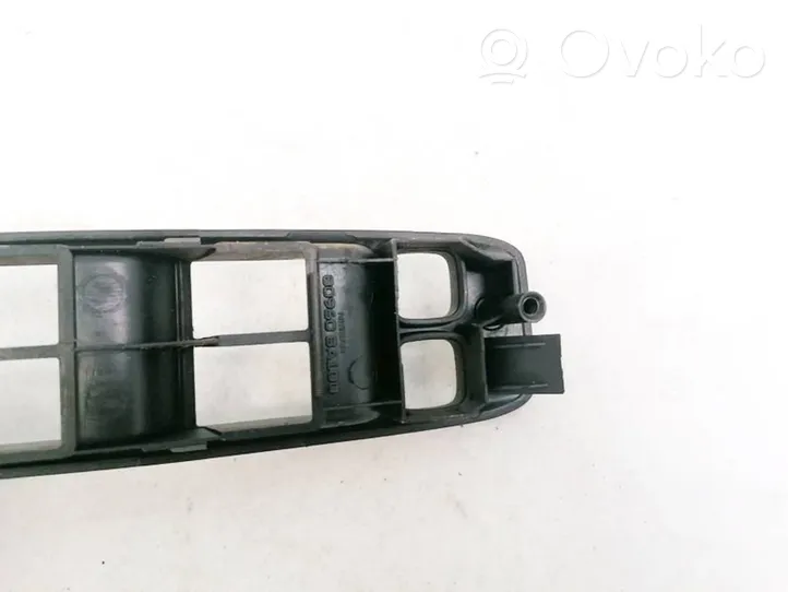 Nissan Primera Support bouton lève vitre porte avant 80960BA100