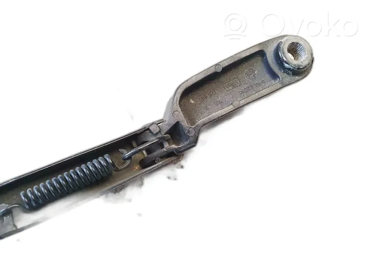 Audi Q7 4L Front wiper blade arm 