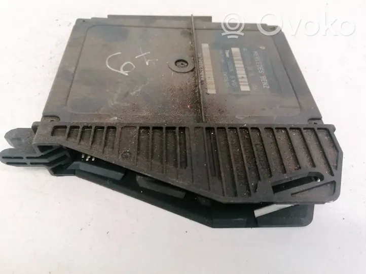 Mercedes-Benz E W210 Calculateur moteur ECU 2108203826