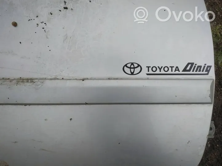 Toyota Avensis T220 Etuoven lista (muoto) 