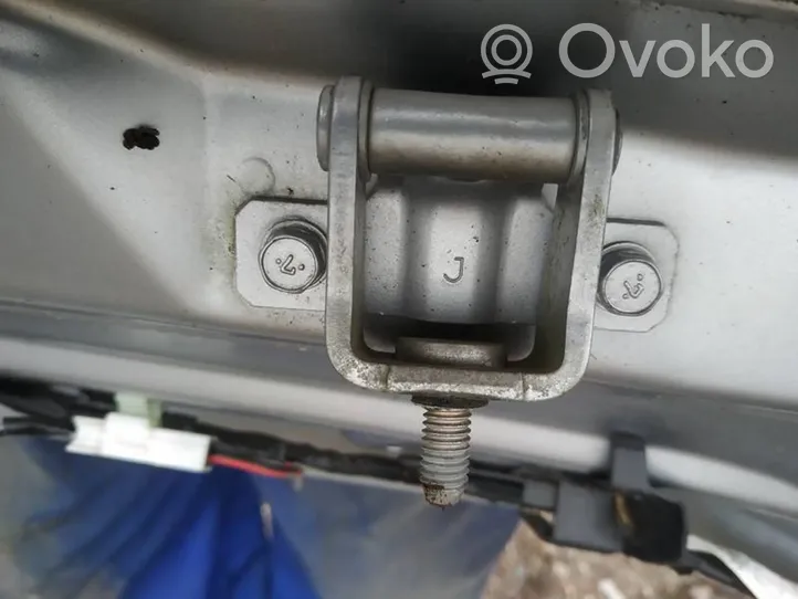 Mitsubishi Outlander Tailgate/trunk/boot hinge 