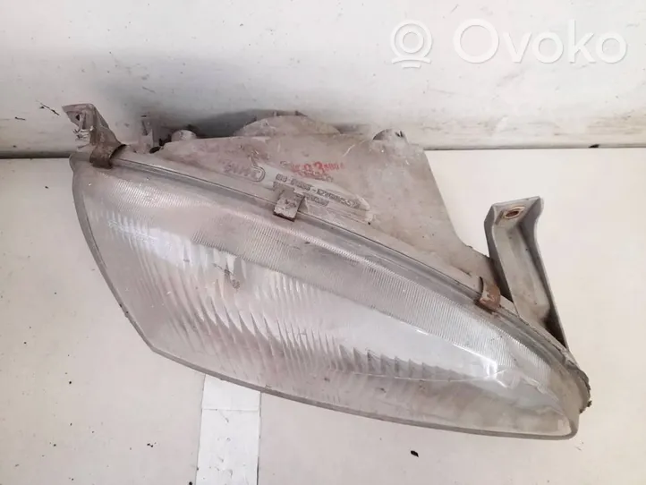 Hyundai Lantra I Lampa przednia 1013592