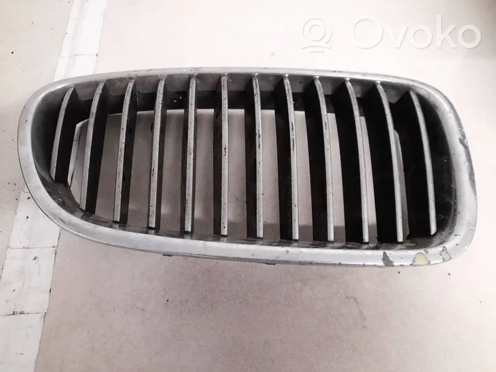 BMW 5 GT F07 Grille de calandre avant 51137200728