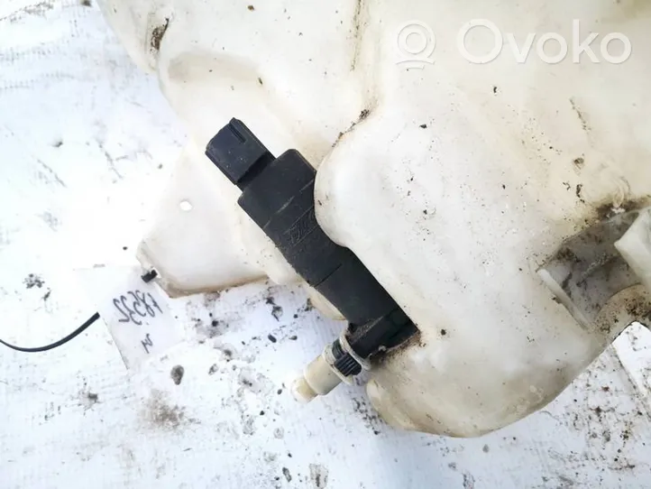 Volvo C30 Tuulilasi tuulilasinpesimen pumppu 5w9313k082aa