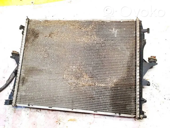 Volkswagen Touareg I Coolant radiator 7l6121253a