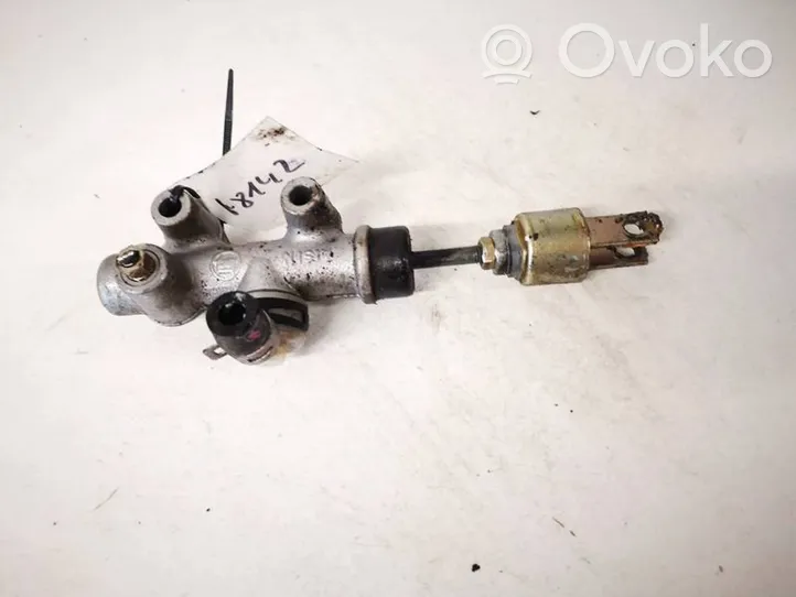 Toyota Previa (XR30, XR40) II Clutch master cylinder 