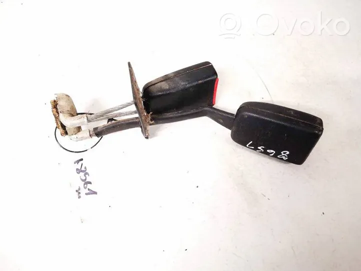 Audi A4 S4 B5 8D Boucle de ceinture de sécurité arrière centrale 8d0857739