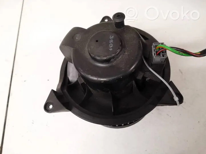 Ford Focus Heater fan/blower xs4h18456ad