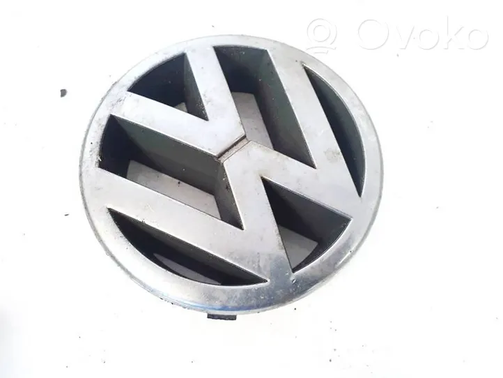 Volkswagen PASSAT B4 Valmistajan merkki/logo/tunnus 3b0853601