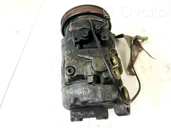 Audi A4 S4 B5 8D Ilmastointilaitteen kompressorin pumppu (A/C) 8D0260805