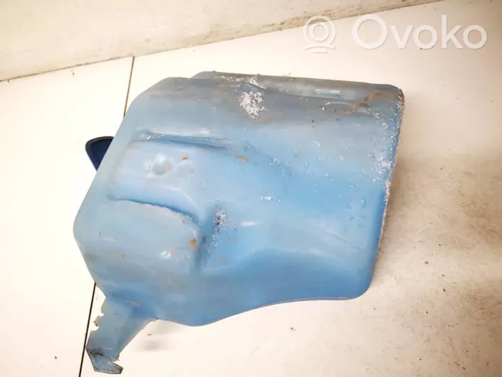 Volkswagen PASSAT B3 Réservoir de liquide lave-glace 357955453B