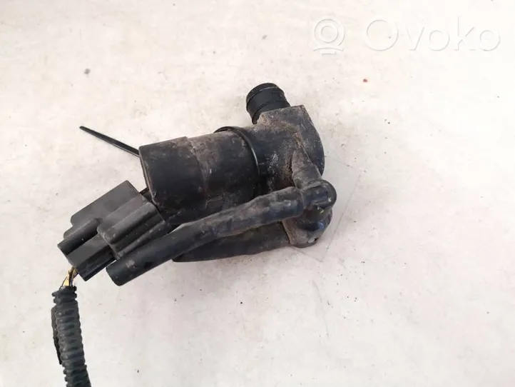 Volvo V50 Windscreen/windshield washer pump 