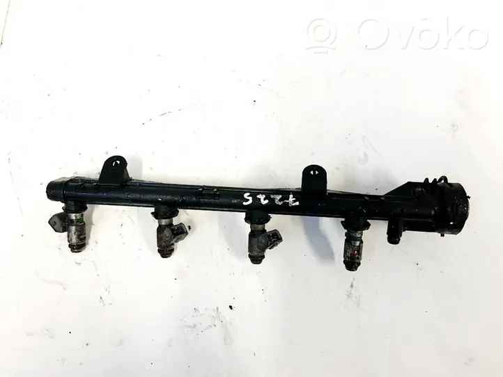 Volkswagen Golf III Fuel main line pipe 032133319