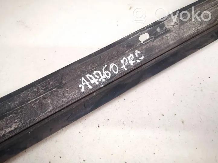 Audi A4 S4 B5 8D Rivestimento modanatura del vetro della portiera anteriore 8d0837478