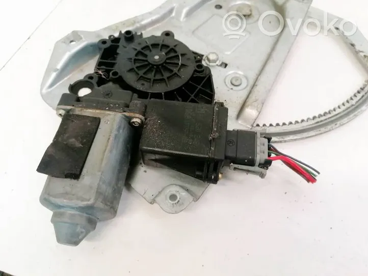 Opel Omega B1 Front door window regulator motor 90520248