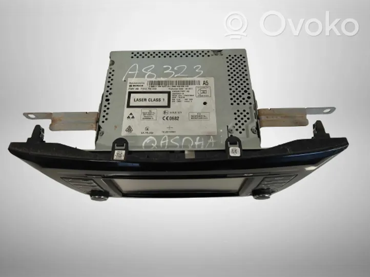 Toyota Avensis T270 Panel / Radioodtwarzacz CD/DVD/GPS 10R038056