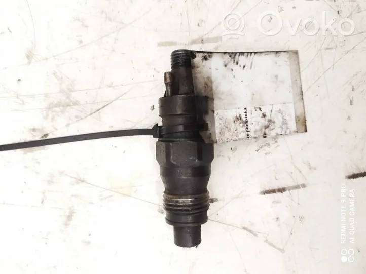 Renault 19 Fuel injector 