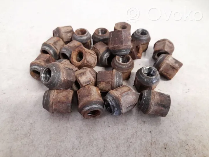 Opel Frontera A Nuts/bolts 