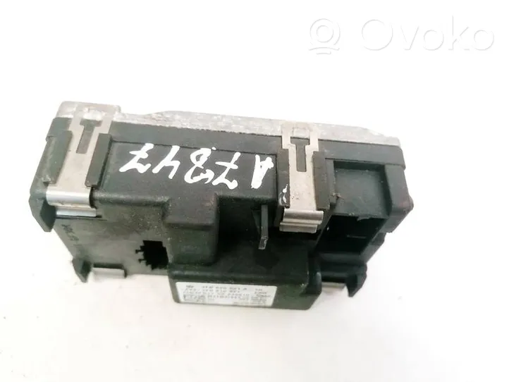 Audi A6 S6 C6 4F Résistance moteur de ventilateur de chauffage 4F0820521A