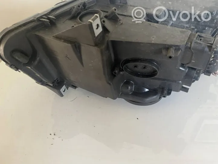 BMW 5 GT F07 Lampa przednia 7203241