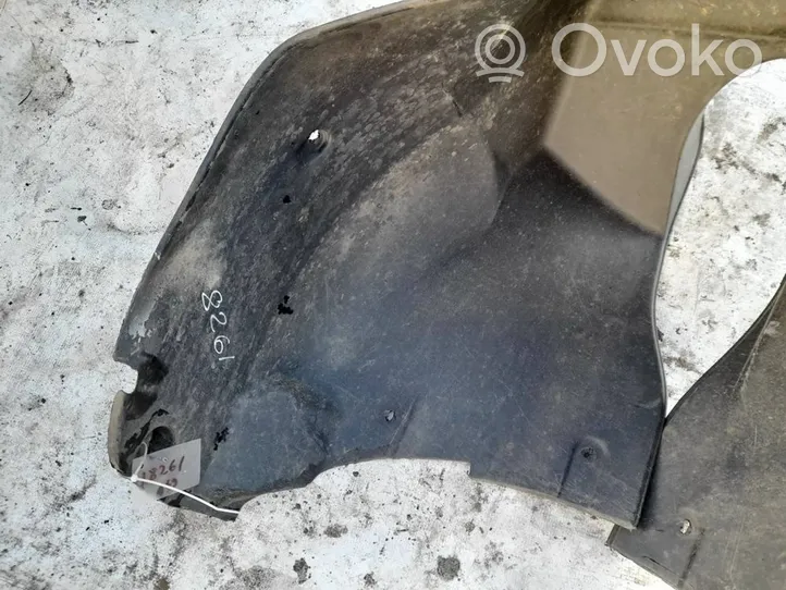 Audi A4 S4 B5 8D Задний подкрылок 8d0810171