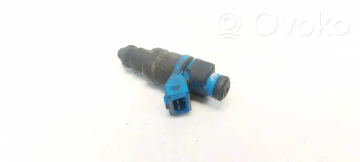 Volkswagen PASSAT B5 Injecteur de carburant 06B133551L