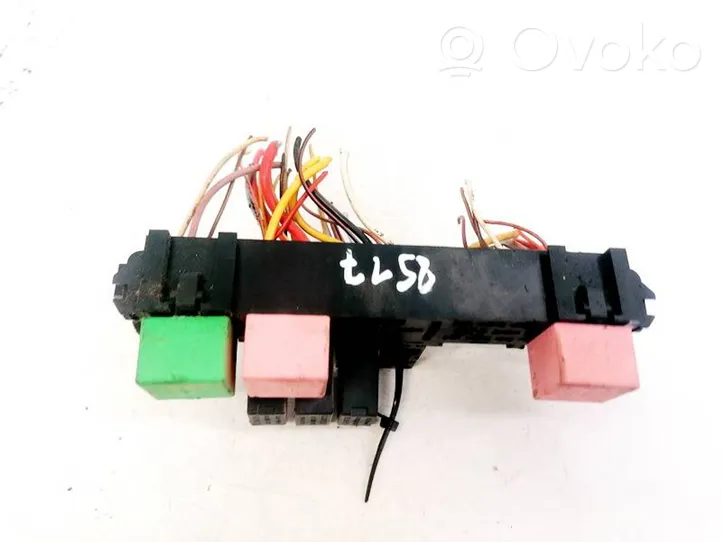 Opel Vivaro Fuse box set 