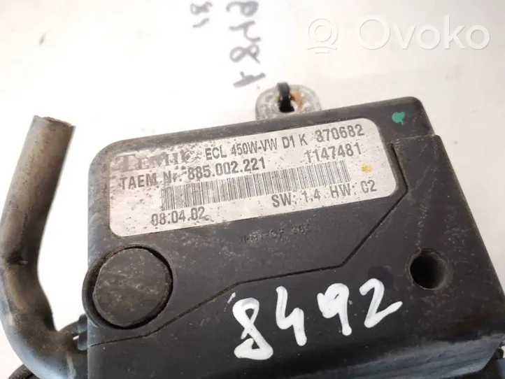 Volkswagen Phaeton Coolant fan relay 885002221