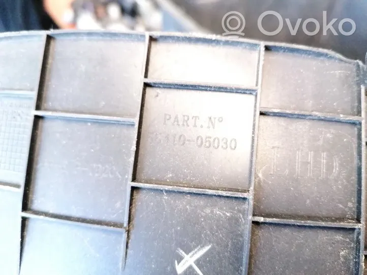 Toyota Avensis T270 Element deski rozdzielczej 5541005030