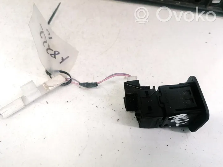 Toyota Yaris Passenger airbag on/off switch 