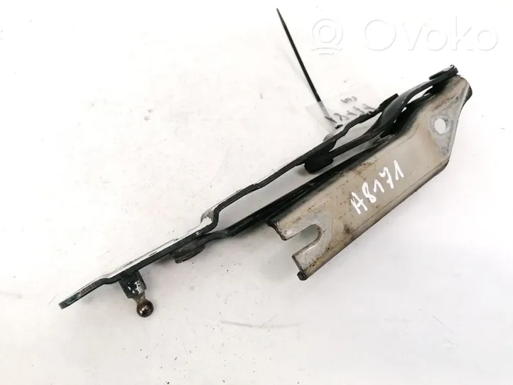 Audi 80 90 S2 B4 Tailgate/trunk/boot hinge 8A5827301