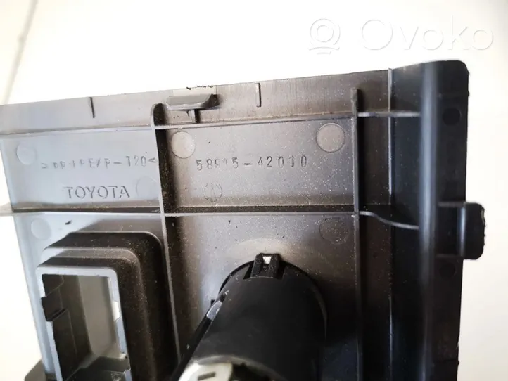 Toyota RAV 4 (XA30) Zapalniczka deski rozdzielczej 5891542010