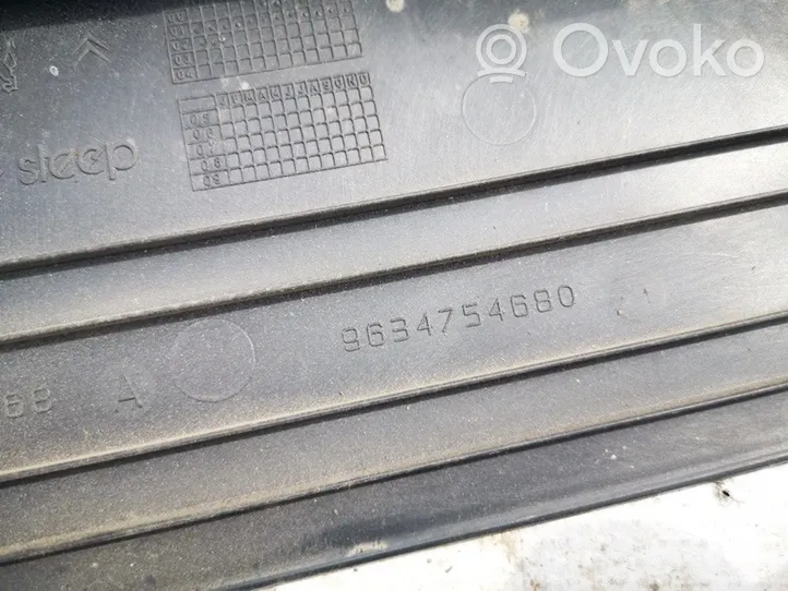 Peugeot 307 Variklio dangtis (apdaila) 9634754680