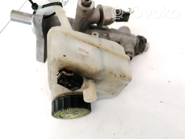 Mercedes-Benz C W203 Brake fluid reservoir 