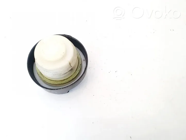 Opel Astra G Tappo del serbatoio del carburante 