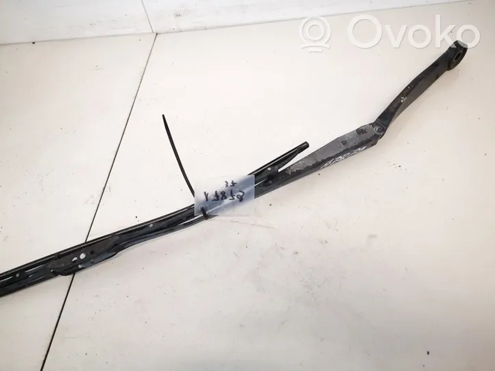 Cadillac CTS Front wiper blade arm 24013673