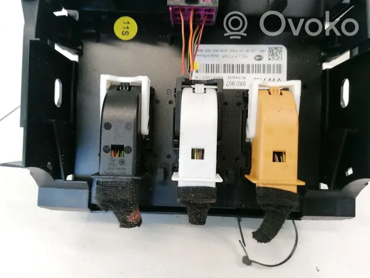 Audi A1 Other control units/modules 8X0907063