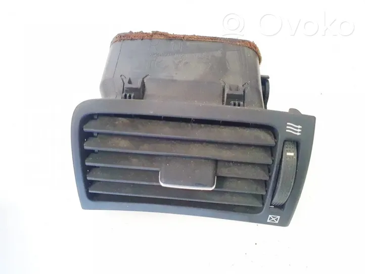 Toyota Avensis T250 Copertura griglia di ventilazione laterale cruscotto 