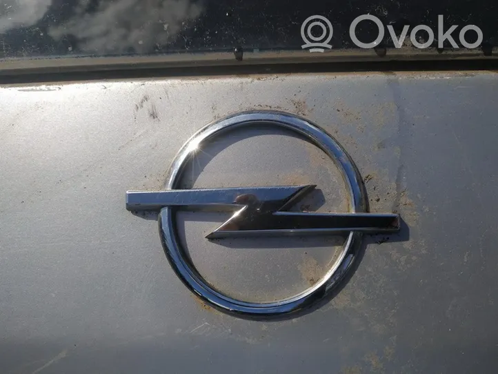 Opel Zafira A Mostrina con logo/emblema della casa automobilistica 