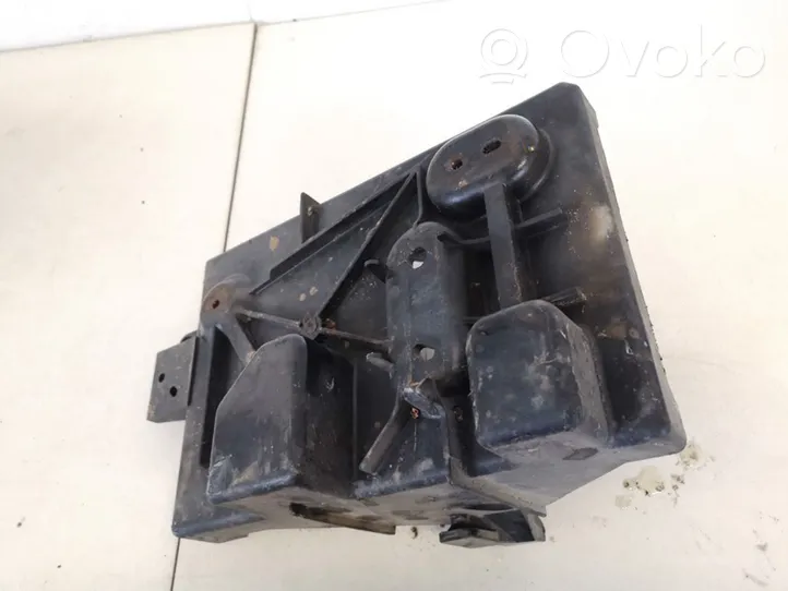 Mazda CX-7 Support boîte de batterie k6805