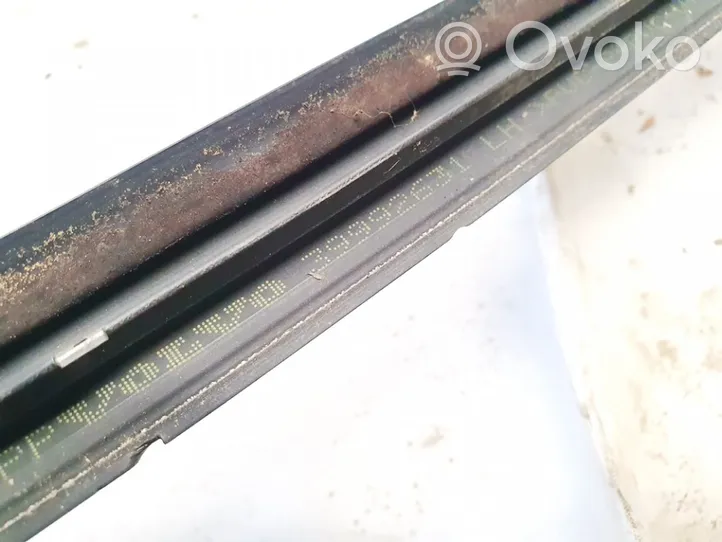 Volvo S60 Rivestimento modanatura del vetro della portiera anteriore 39992631