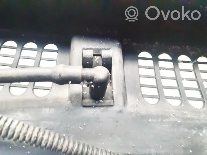 Skoda Octavia Mk2 (1Z) Ugello a spruzzo lavavetri per parabrezza 