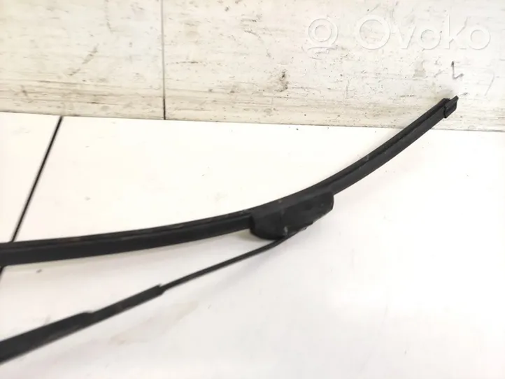 Pontiac Vibe Front wiper blade arm 