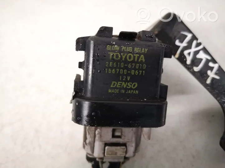 Toyota Yaris Hehkutulpan esikuumennuksen rele 2861067010