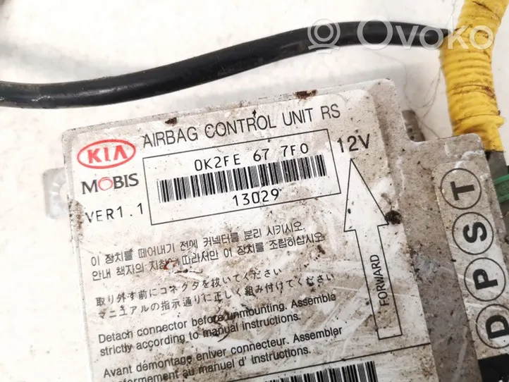 KIA Carens I Airbag control unit/module 0k2fe677f0