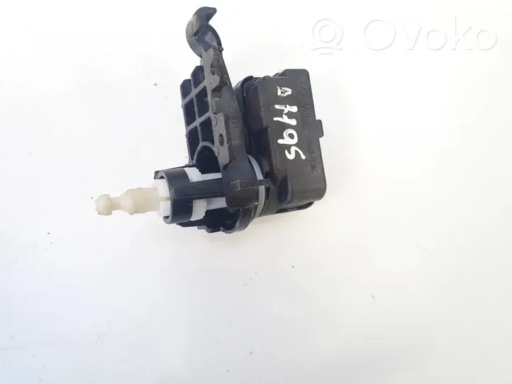 Ford C-MAX II Headlight level adjustment motor 89039045