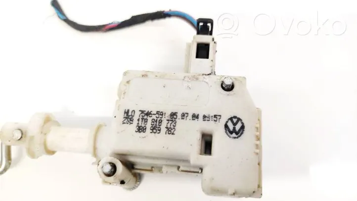 Volkswagen Touran I Central locking motor 1T0810773