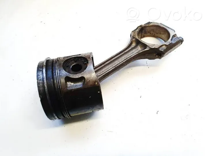 Volkswagen PASSAT B4 Piston avec bielle 028h